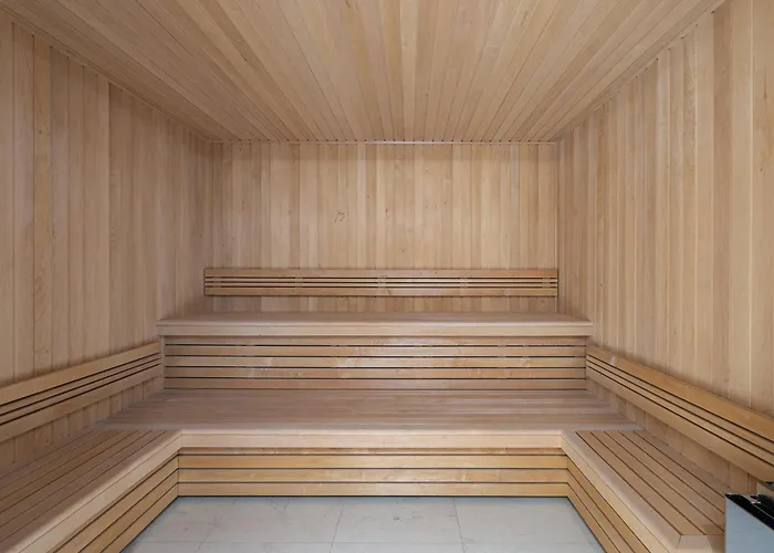 Duplex à Avec Spa, Piscine, Salle De Sport Et Cheminée - Fr-1-569-32